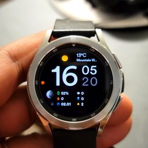 Aluminum Silver Galaxy Watch4 Classic 42mm